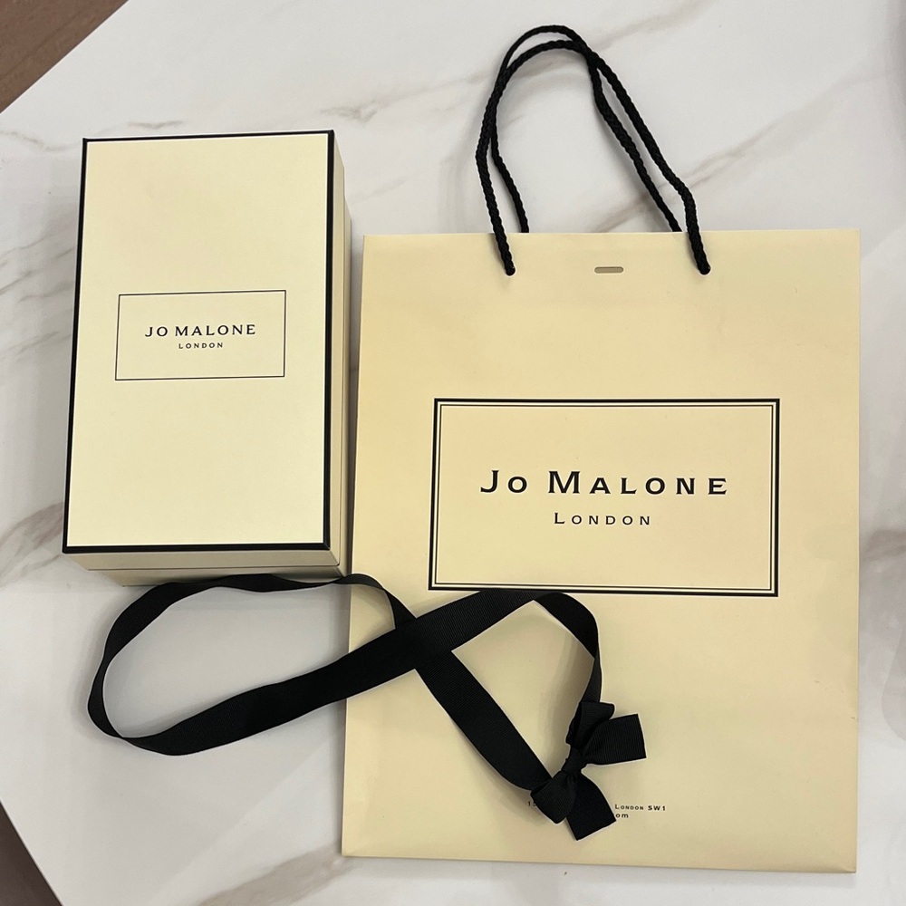 Jo Malone Cream Gift Set with Black Accents